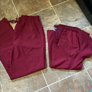 Scrubaid maroon set